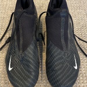 Nike Phantom GX Academy cleats